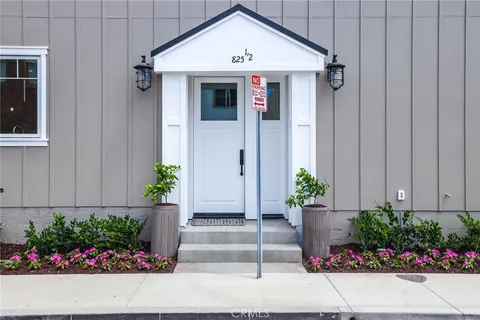 $2,975,000 | 825 West Bay Avenue, Unit B, Newport Beach, CA 92661