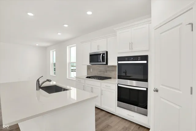 $379,990 | 18452 Depoe Lane, Westfield, IN 46074