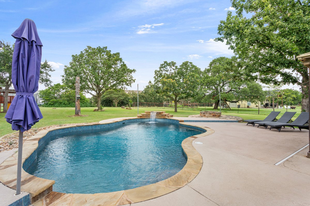 110 Sunset Road Georgetown, TX 78633 - Photo 5 of 36