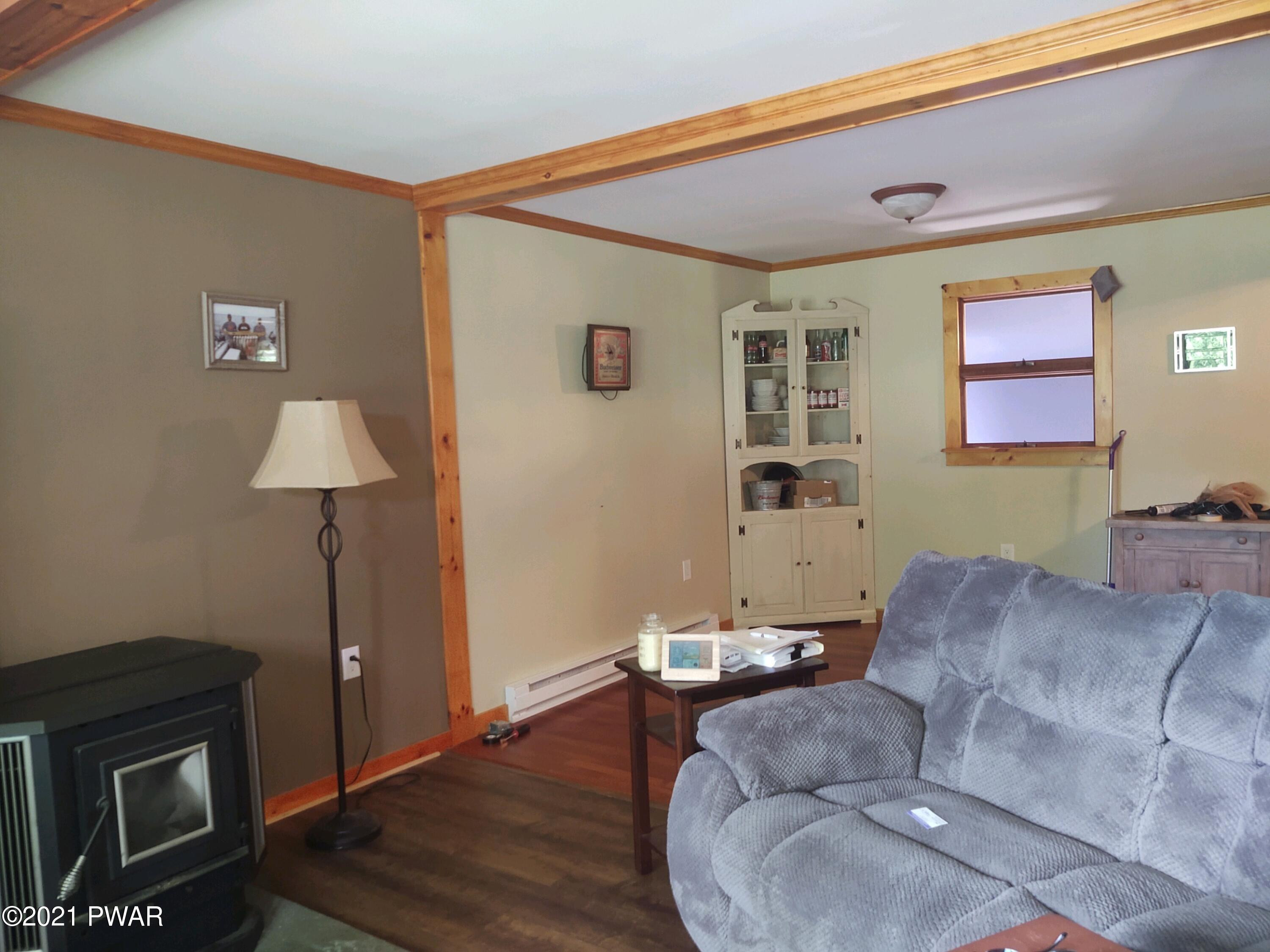 5 Newton Road Starlight, PA 18461 - Photo 7 of 28 living into dining