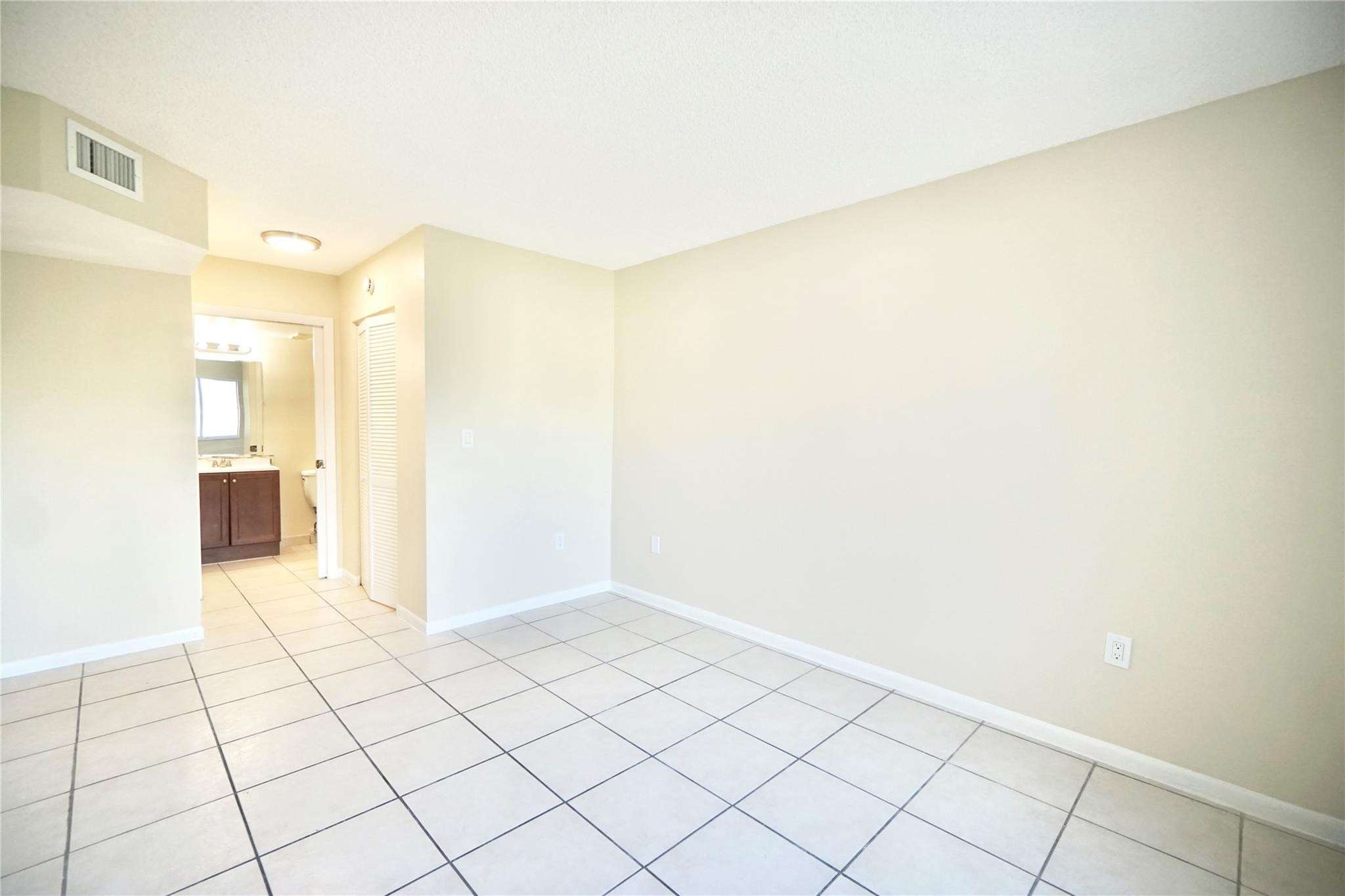 15231 Southwest 80th Street, Unit 410 Miami, FL 33193 - Photo 19 of 26 Photo 19