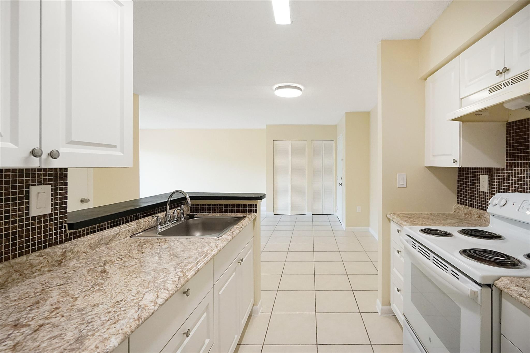 15231 Southwest 80th Street, Unit 410 Miami, FL 33193 - Photo 5 of 26 Photo 5