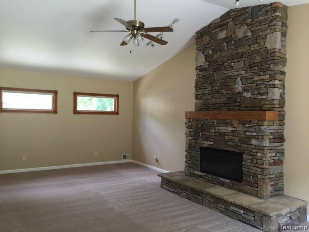 428 Gamma Road Walled Lake, MI 48390 - Photo 21 of 42 IMG_7251.jpg