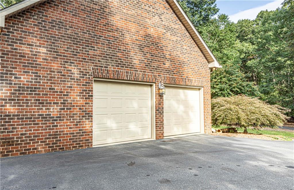 2307 River Run Road Browns Summit, NC 27214 - Photo 38 of 49 Gallery Image 38