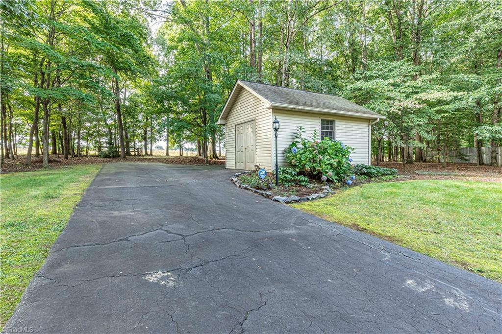 2307 River Run Road Browns Summit, NC 27214 - Photo 45 of 49 Gallery Image 45
