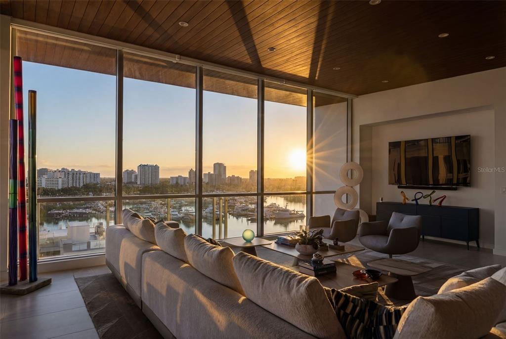 111 Golden Gate Point, Unit 802PH Sarasota, FL 34236 - Photo 4 of 55