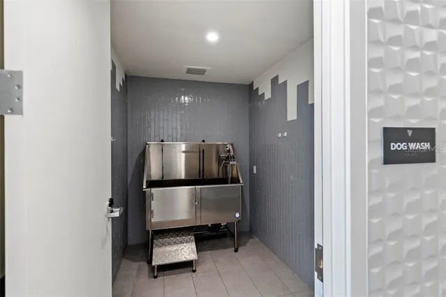 $5,995,000 | 111 Golden Gate Point, Unit 802PH, Sarasota, FL 34236