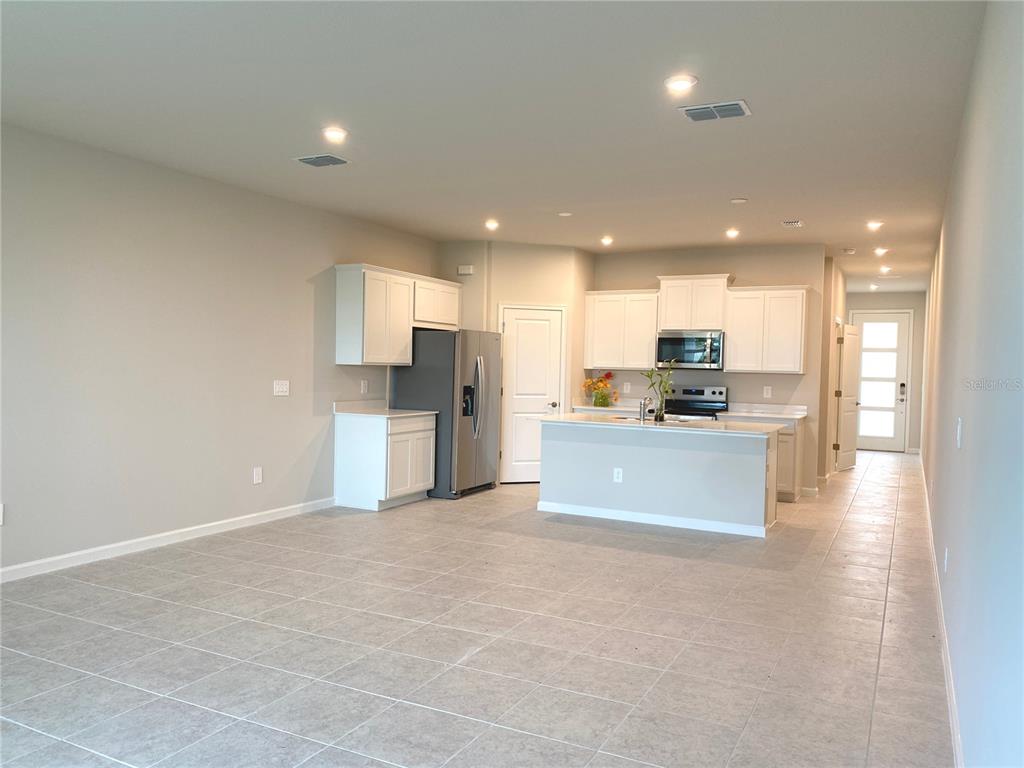 8850 Ginko Run Parrish, FL 34219 - Photo 4 of 30