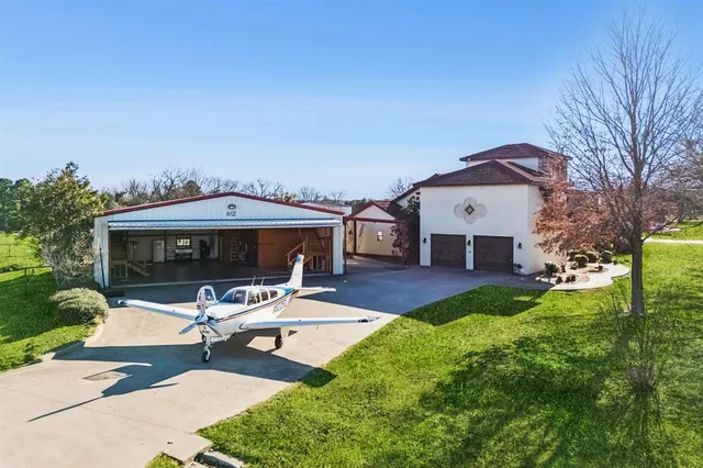 $885,000 | 612 Private Road 7005, Edgewood, TX 75117