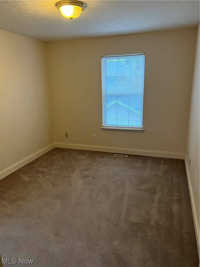 853 Helmsdale Road Cleveland, OH 44112 - Photo 8 of 15