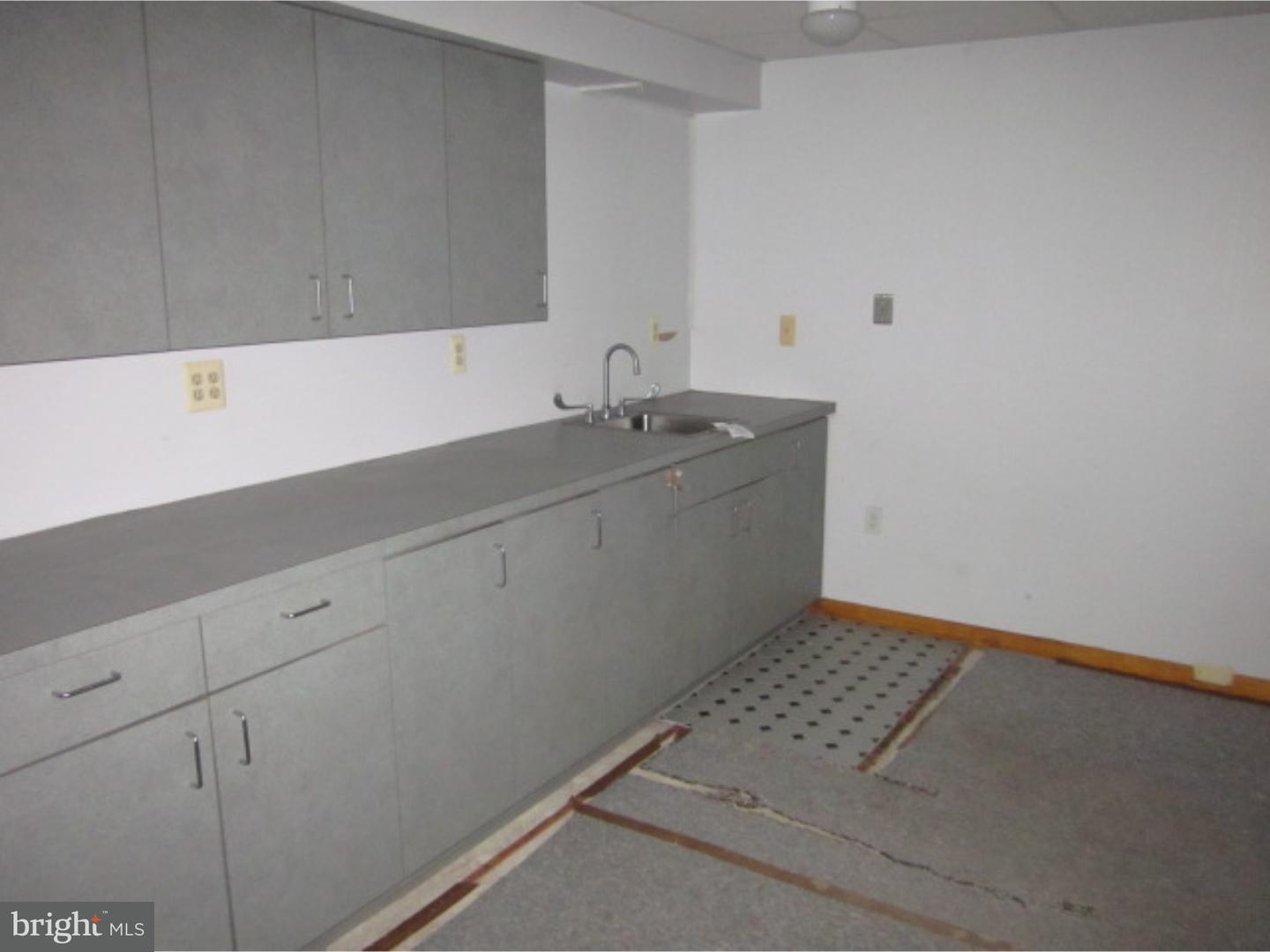 342 Ridgway Street Mount Holly, NJ 08060 - Photo 3 of 23 Gallery Image 3