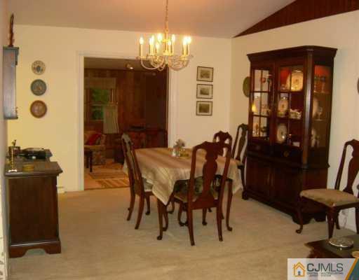7 Clive Hills Road Edison, NJ 08820 - Photo 3 of 8