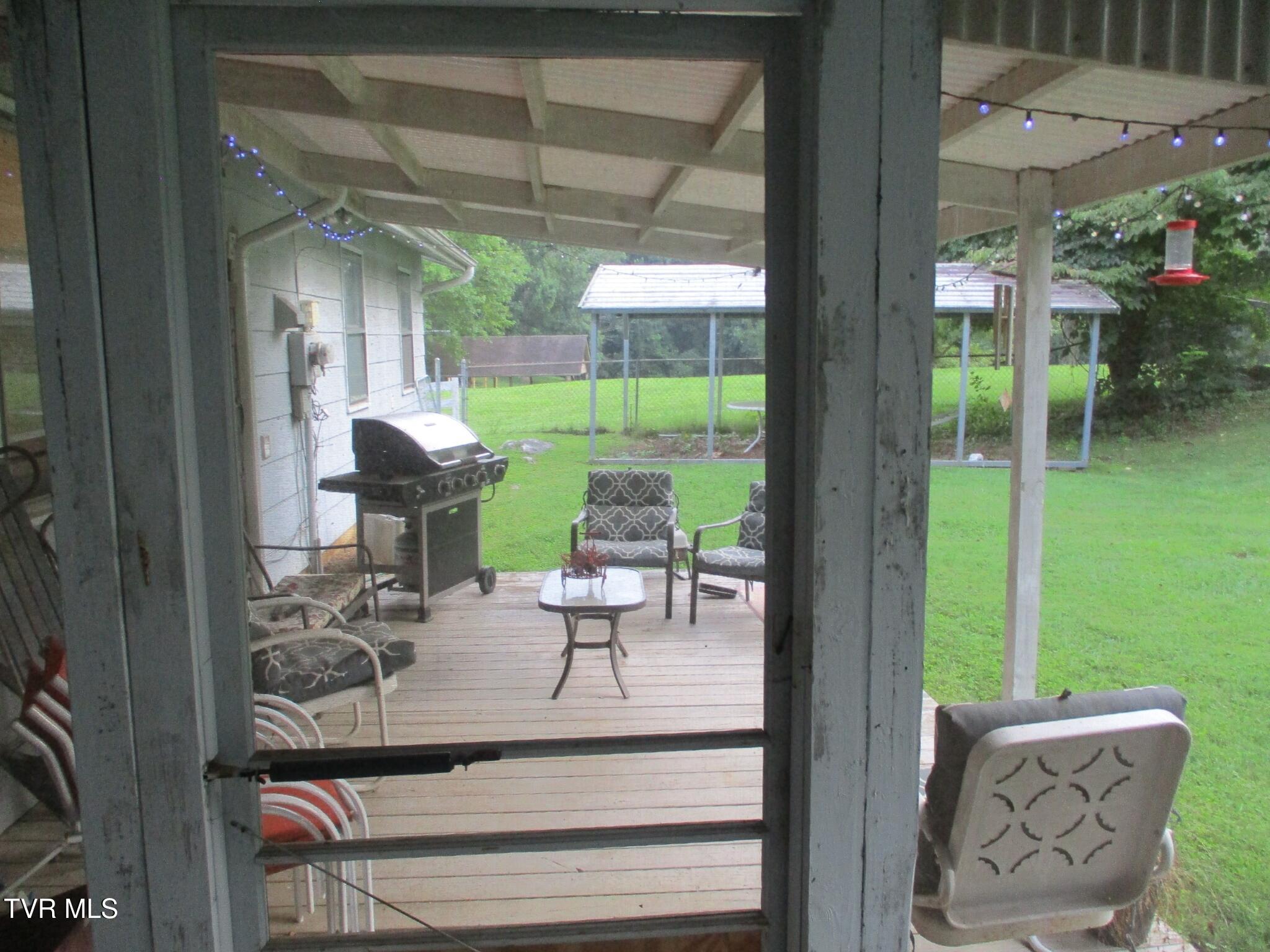 213 Edgefield Road Bristol, TN 37620 - Photo 18 of 20 IMG_9902