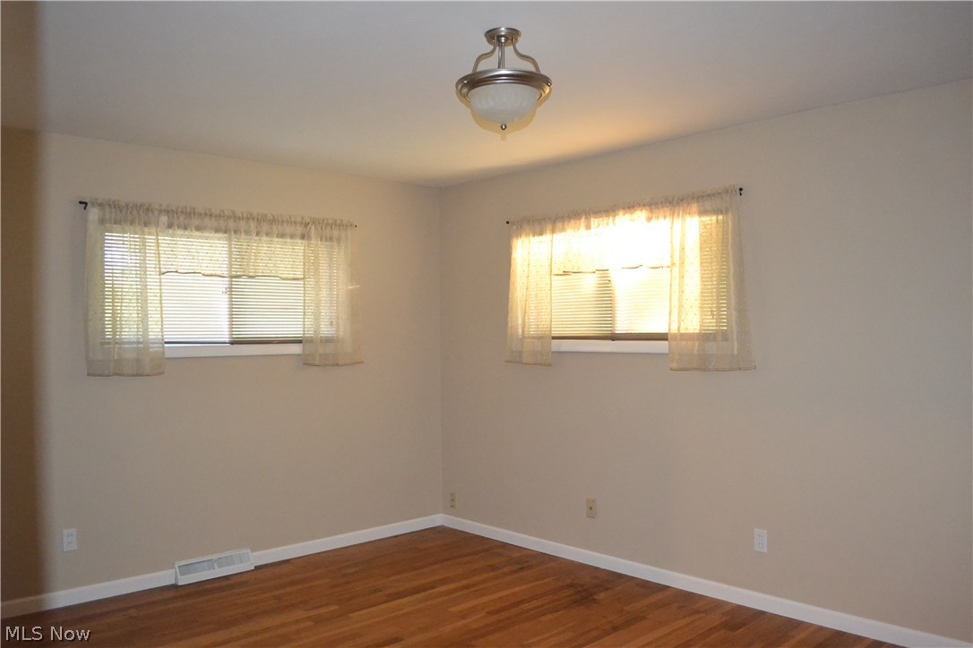 4969 Columbia Road North Olmsted, OH 44070 - Photo 12 of 30