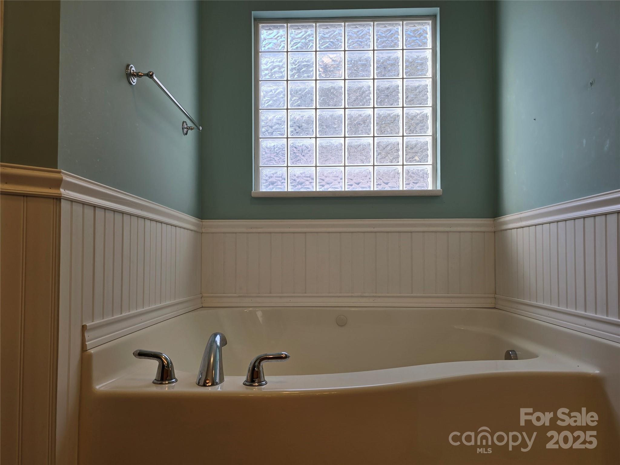 462 Cress Loop Road Salisbury, NC 28147 - Photo 21 of 48 a bathroom with a bathtub