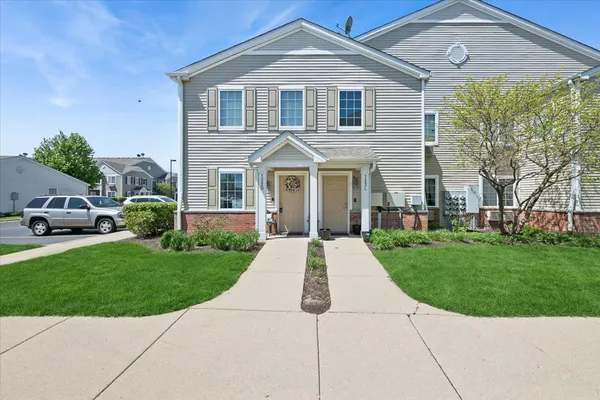 $205,000 | 122 Bertram Drive, Unit D, Yorkville, IL 60560