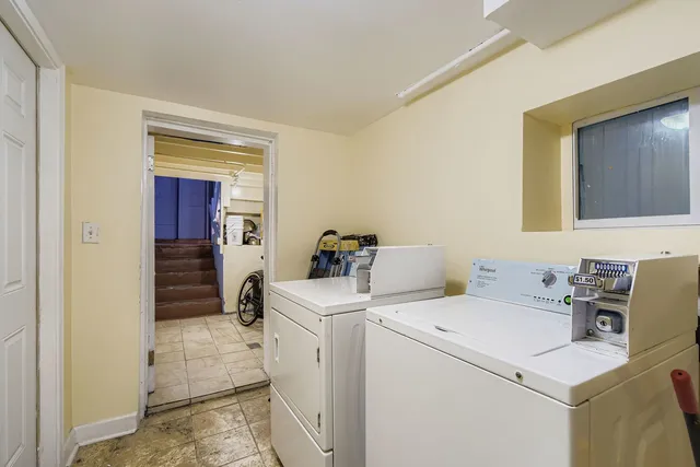 $1,700 | 6327 North Francisco Avenue, Unit 2, Chicago, IL 60659