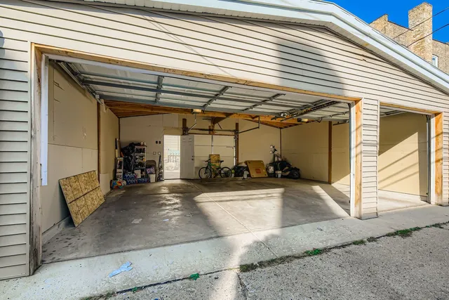 $1,700 | 6327 North Francisco Avenue, Unit 2, Chicago, IL 60659