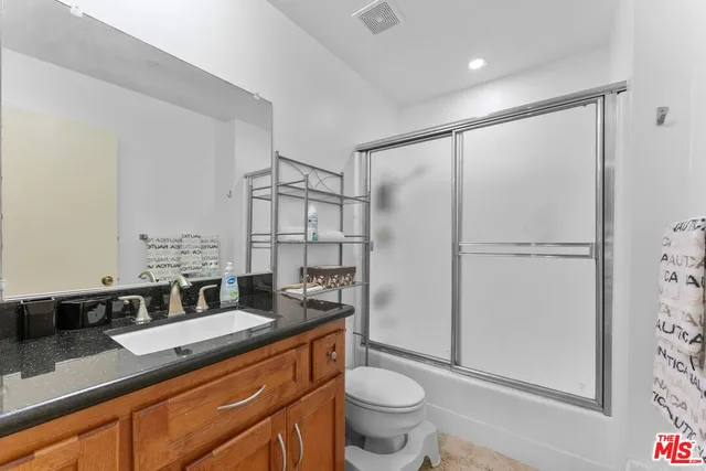 $7,750 | 612 South Barrington Avenue, Unit 317, Los Angeles, CA 90049