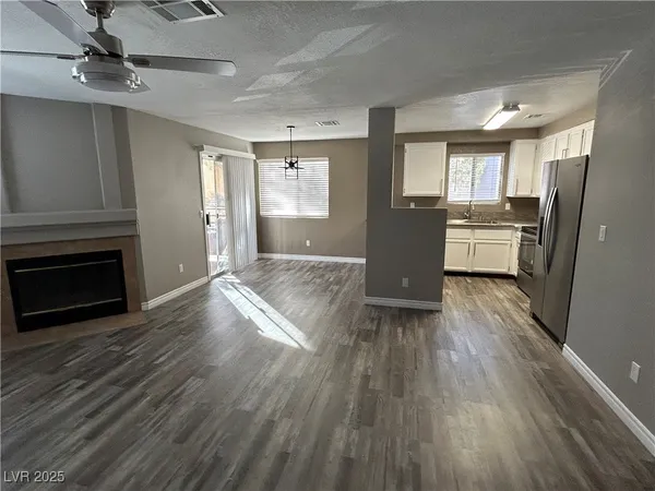 $1,425 | 6873 Tamarus Street, Unit 201, Las Vegas, NV 89119
