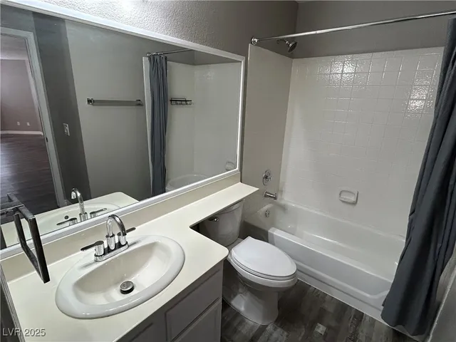 $1,500 | 6873 Tamarus Street, Unit 201, Las Vegas, NV 89119