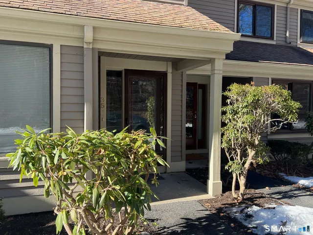 $164,000 | 35 Riveredge Drive, Unit 35, Winsted, CT 06098