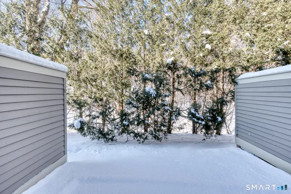 $159,500 | 35 Riveredge Drive, Unit 35, Winsted, CT 06098