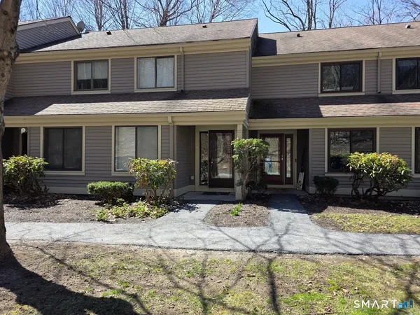 $159,500 | 35 Riveredge Drive, Unit 35, Winsted, CT 06098
