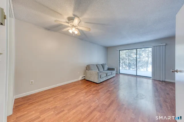 $164,000 | 35 Riveredge Drive, Unit 35, Winsted, CT 06098