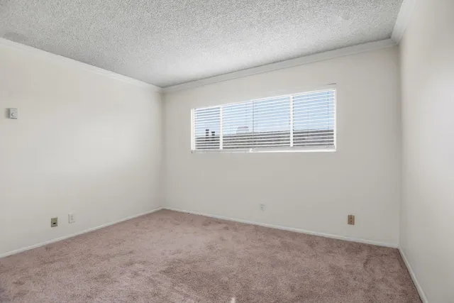 $1,950 | 545 Chestnut Avenue, Unit 206, Long Beach, CA 90802