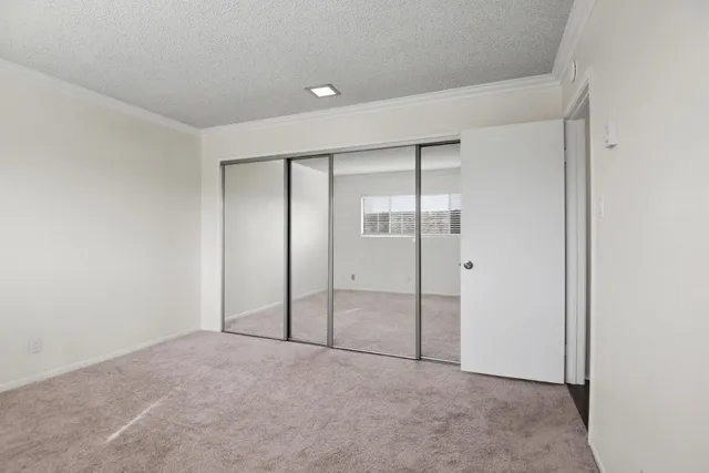 $1,950 | 545 Chestnut Avenue, Unit 206, Long Beach, CA 90802