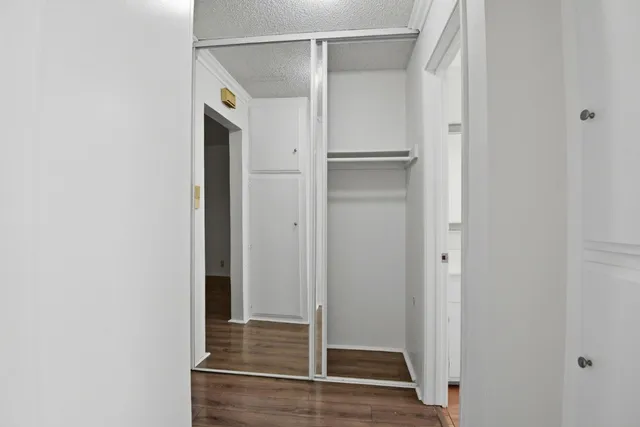 $1,950 | 545 Chestnut Avenue, Unit 206, Long Beach, CA 90802