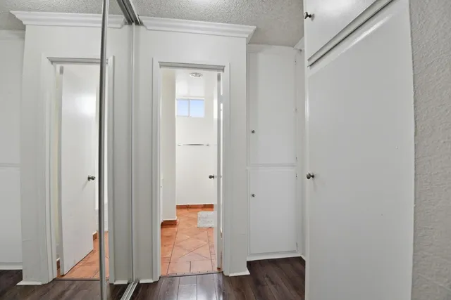 $1,950 | 545 Chestnut Avenue, Unit 206, Long Beach, CA 90802