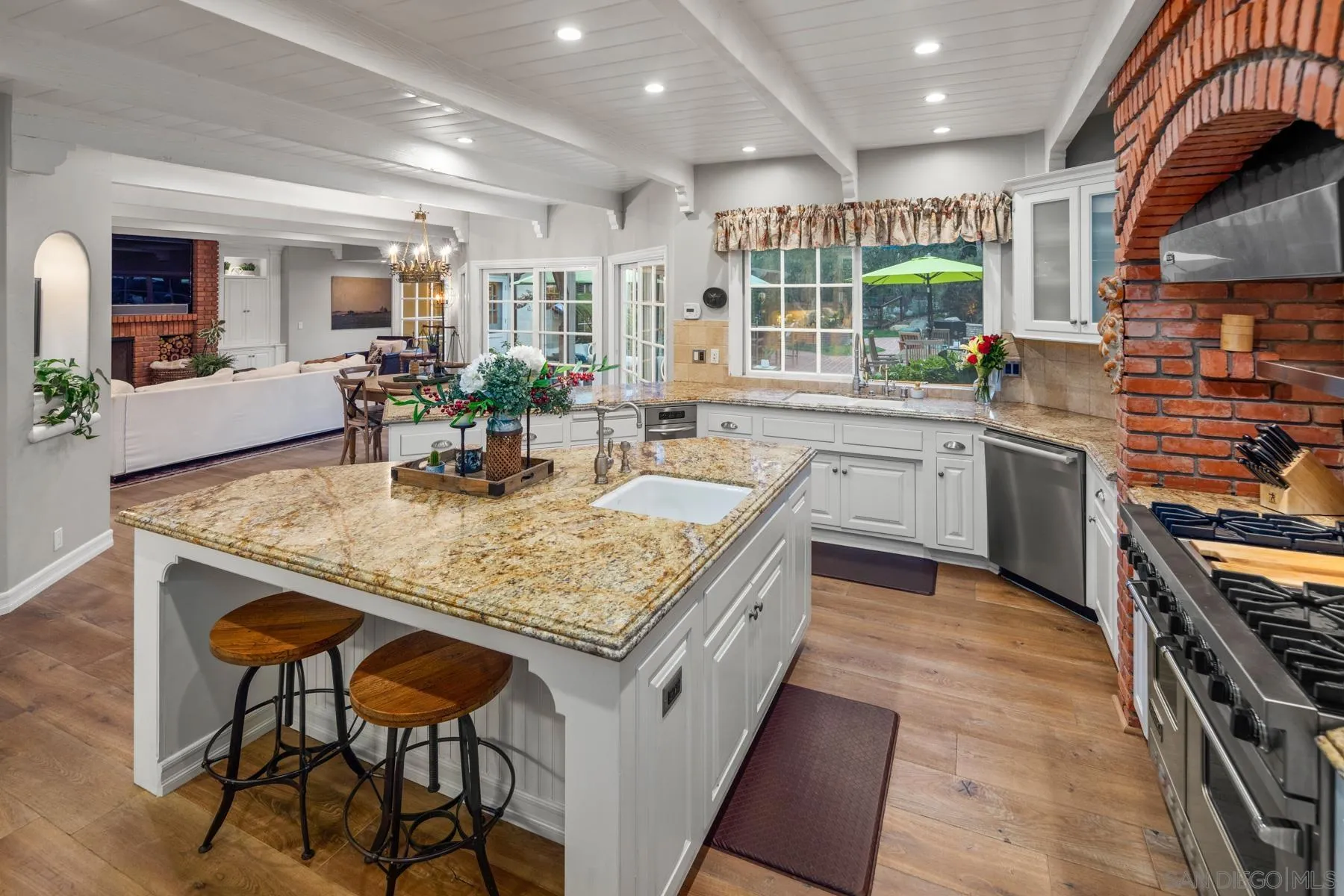 6195 Avenida Picacho Rancho Santa Fe, CA 92067 - Photo 2 of 23