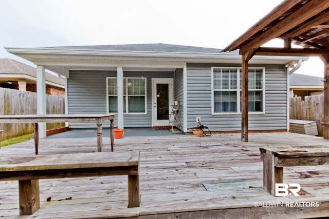 8951 Spring Grove East Mobile, AL 36695 - Photo 21 of 22 Ample Sitting Space