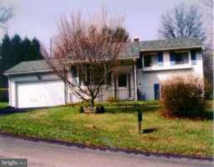 989 Cardinal Road Lancaster, PA 17601 - Photo 1 of 1 Gallery Image 1