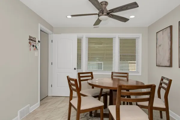 $364,900 | 11046 South Ewing Avenue, Chicago, IL 60617