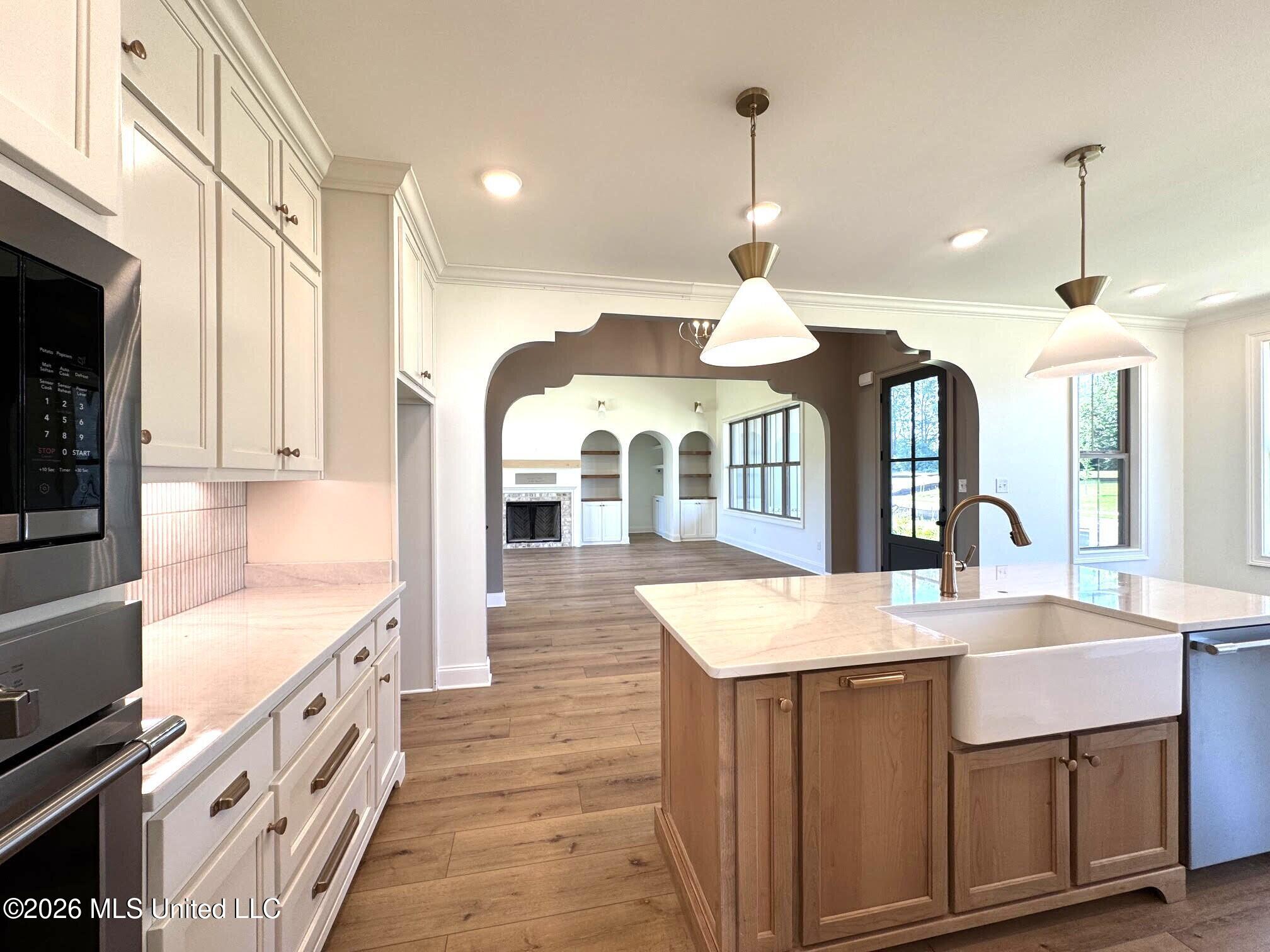 5381 Grayson Way Hernando, MS 38632 - Photo 16 of 28 Kitchen/Great Room View