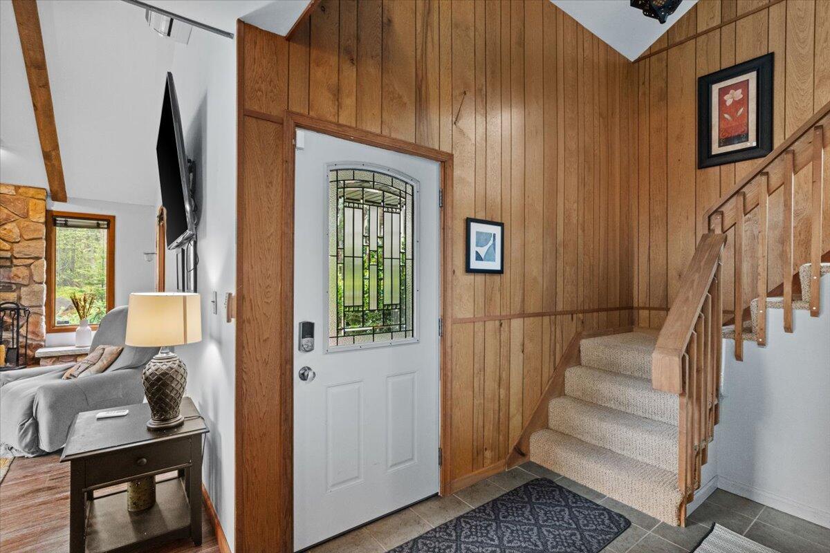 52 Hickory Road Lake Harmony, PA 18624 - Photo 17 of 36 a view of a livingroom with furniture and staircase