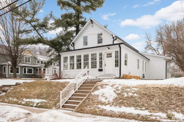 $650,000 | 516 Laurel Street West, Stillwater, MN 55082