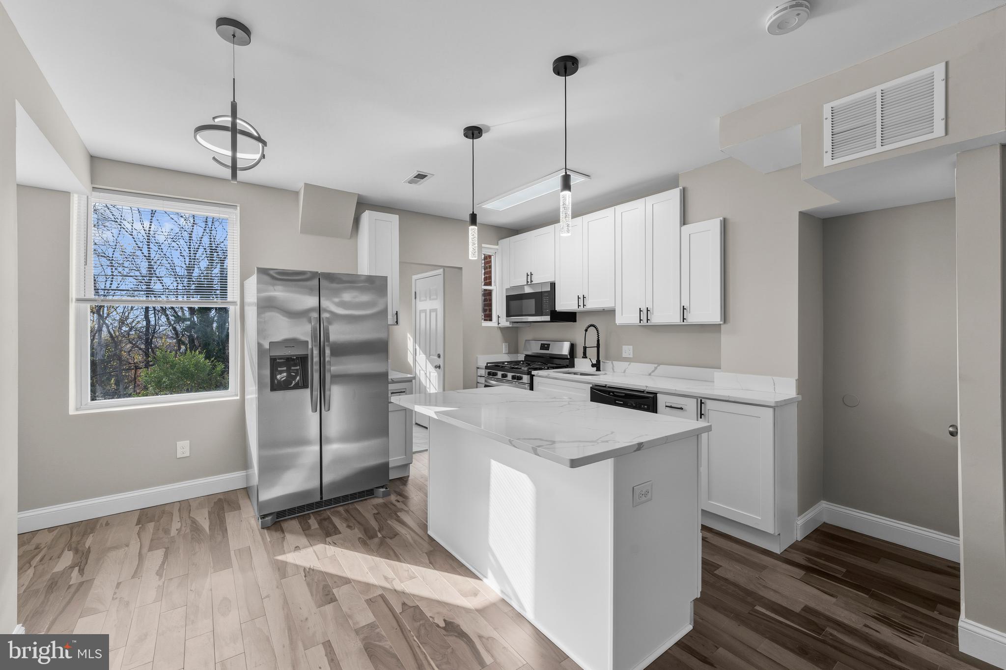 3307 Ravenwood Avenue Baltimore, MD 21213 - Photo 1 of 18