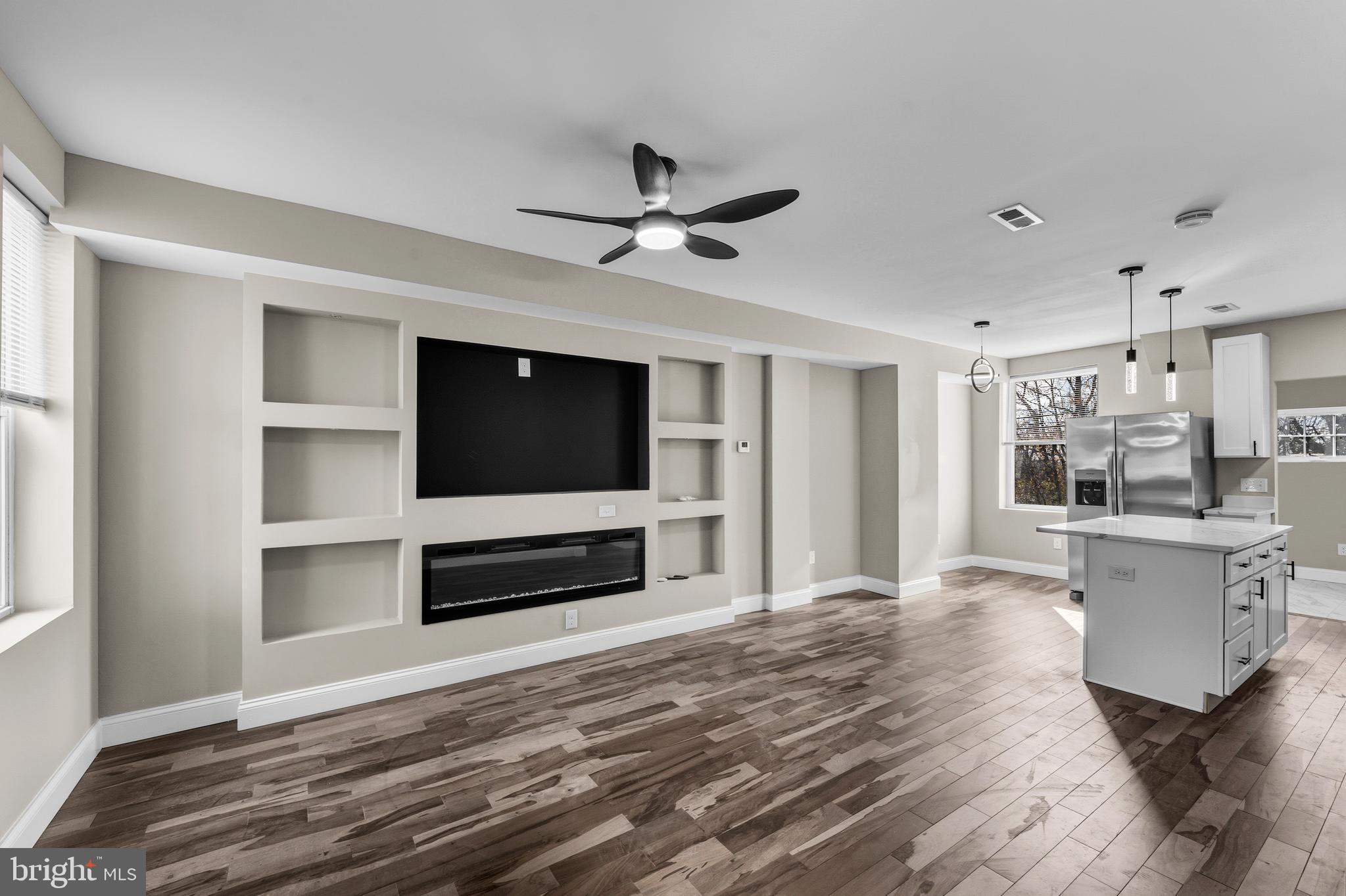 3307 Ravenwood Avenue Baltimore, MD 21213 - Photo 6 of 18 Electric Fireplace!