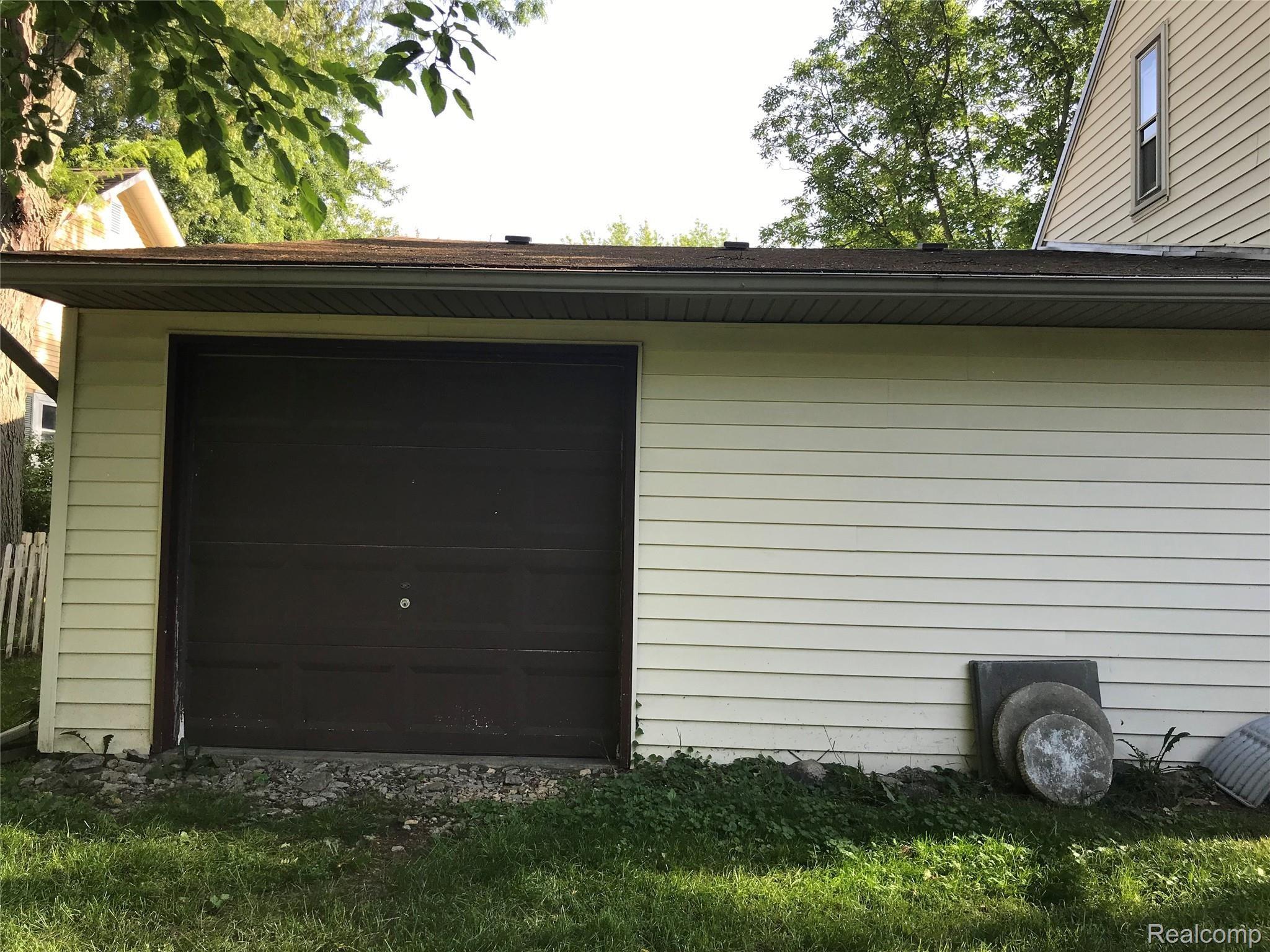 19241 Hannan Road New Boston, MI 48164 - Photo 26 of 30 IMG_5038.jpg