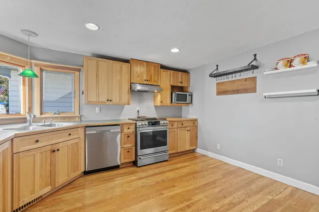 $360,000 | 5249 Main Street East, Maple Plain, MN 55359