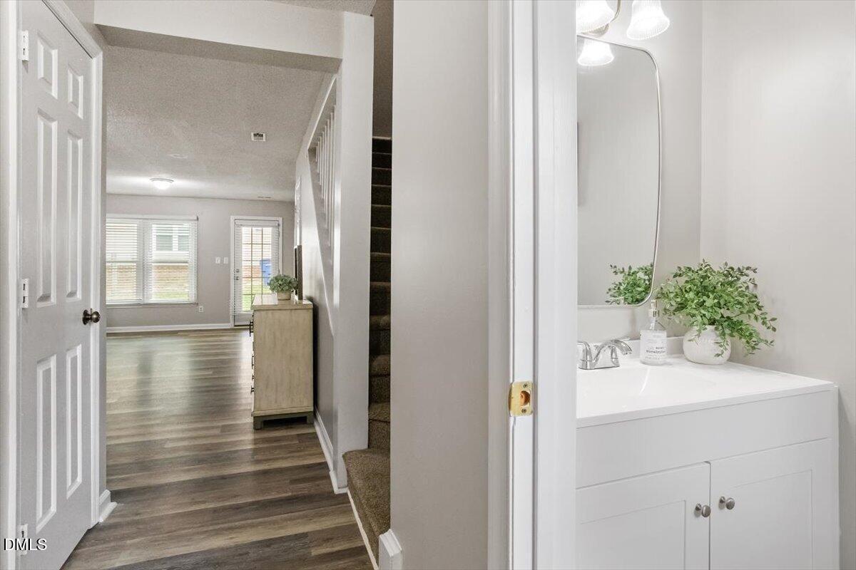 3410 Comstock Road Raleigh, NC 27604 - Photo 6 of 17