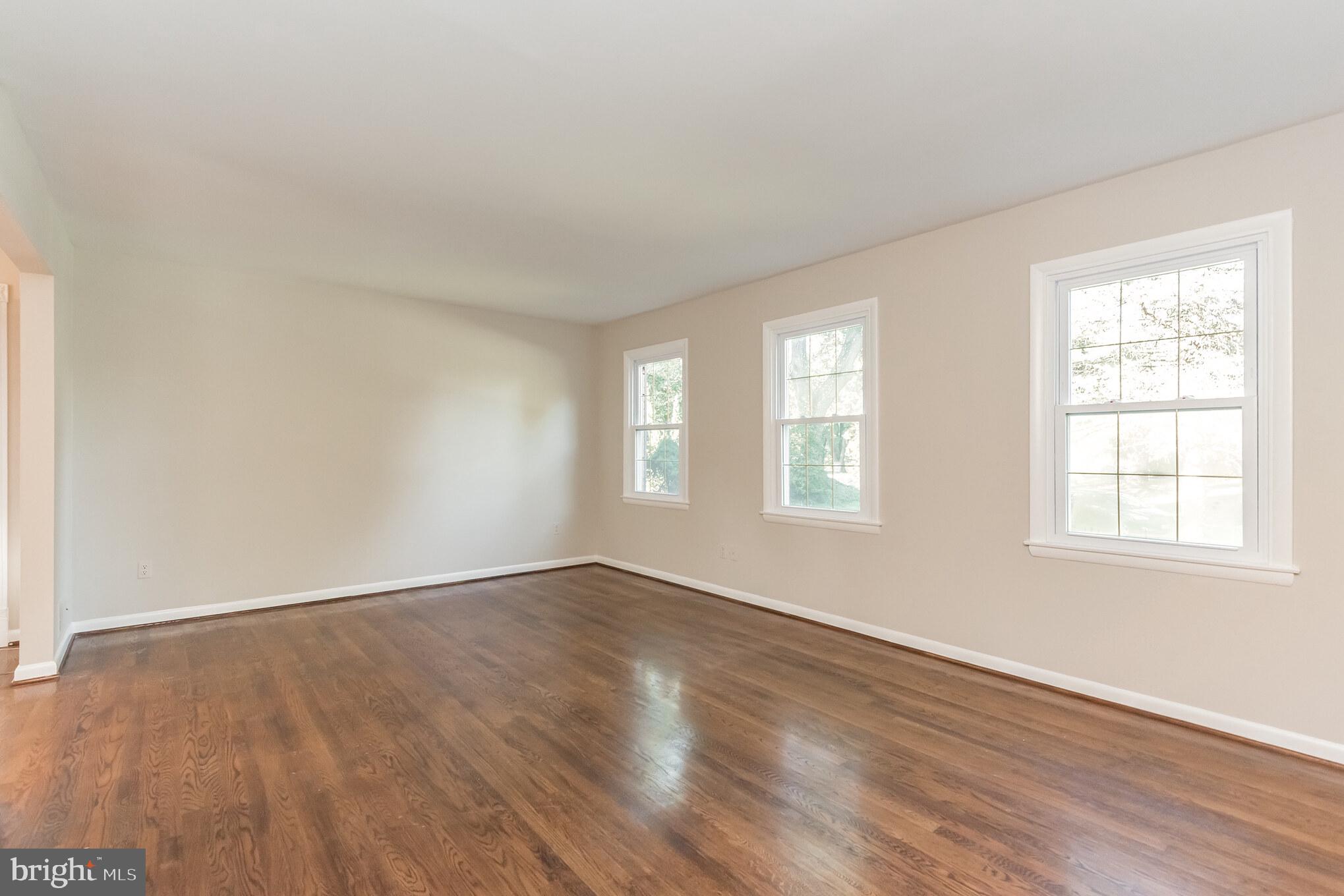 2124 Drury Road Silver Spring, MD 20906 - Photo 15 of 29 Bright living room
