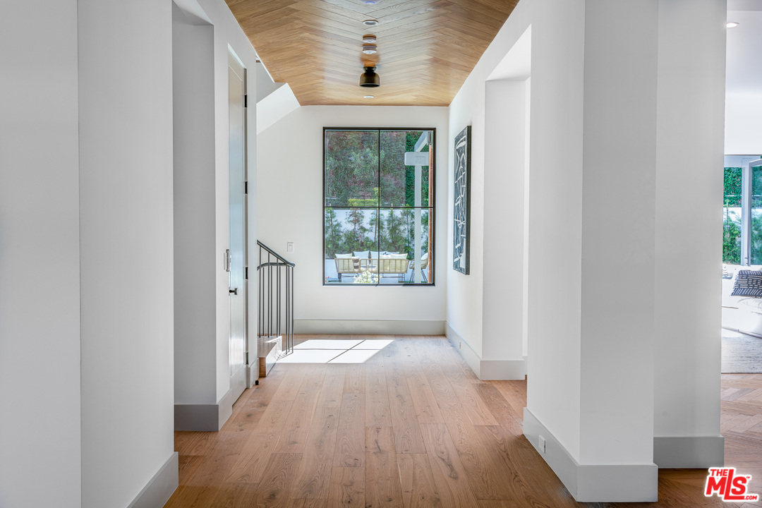 1371 Marinette Road Pacific Palisades, CA 90272 - Photo 11 of 50