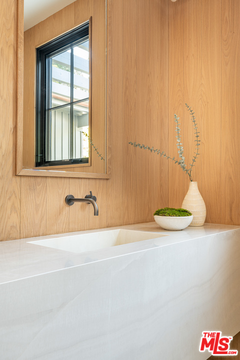 1371 Marinette Road Pacific Palisades, CA 90272 - Photo 12 of 50