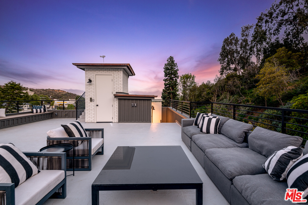 1371 Marinette Road Pacific Palisades, CA 90272 - Photo 36 of 50