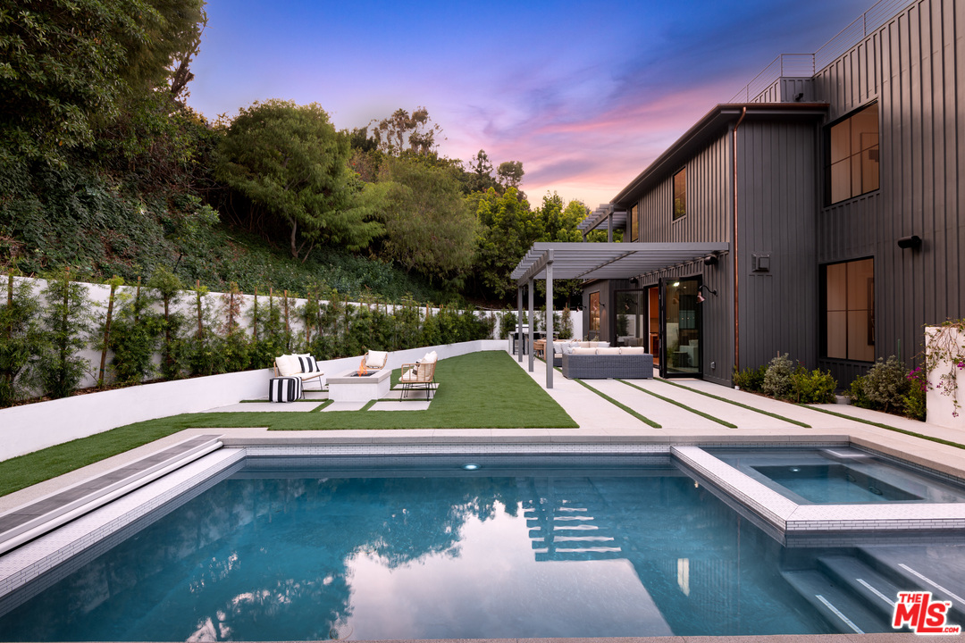 1371 Marinette Road Pacific Palisades, CA 90272 - Photo 38 of 50